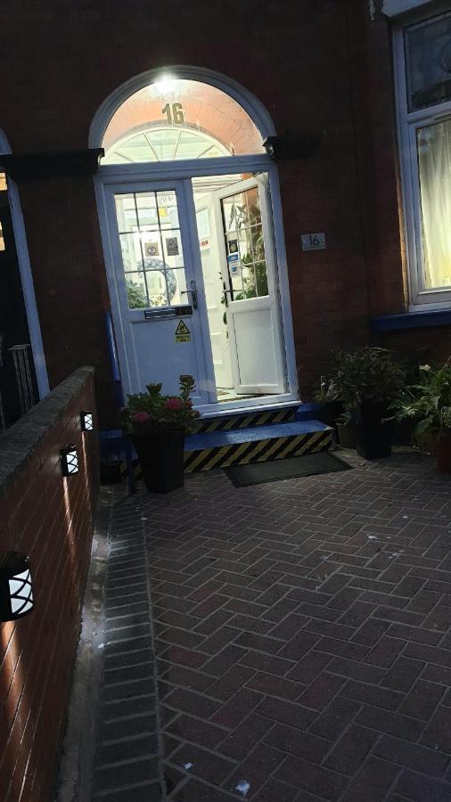 Gabriel Guesthouse Rhyl Exterior foto